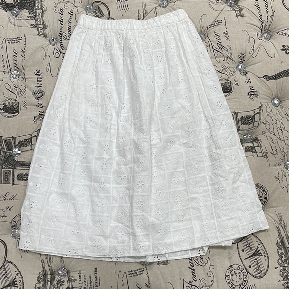 Trafaluc white skirt used - Picture 3 of 3